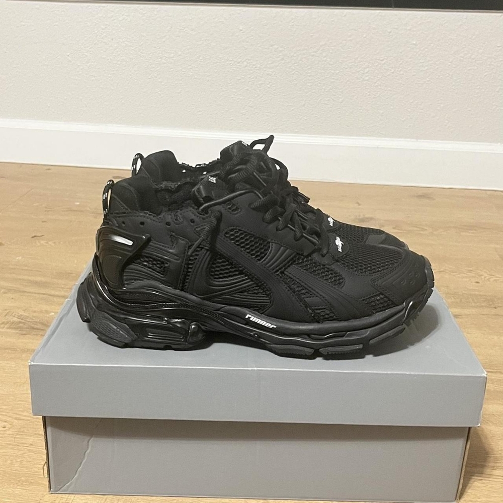 Balenciaga Men's Black Trainers